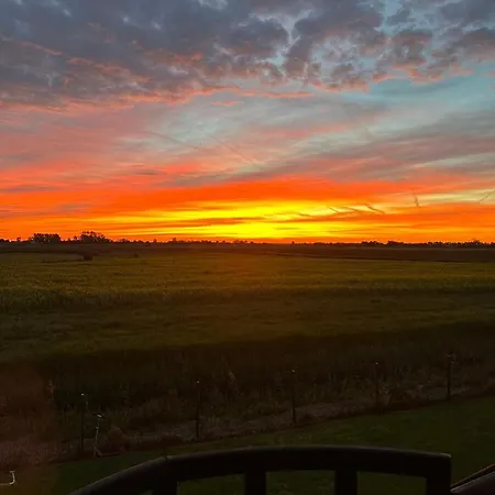 Met Prachtig Polderzicht 1st Floor